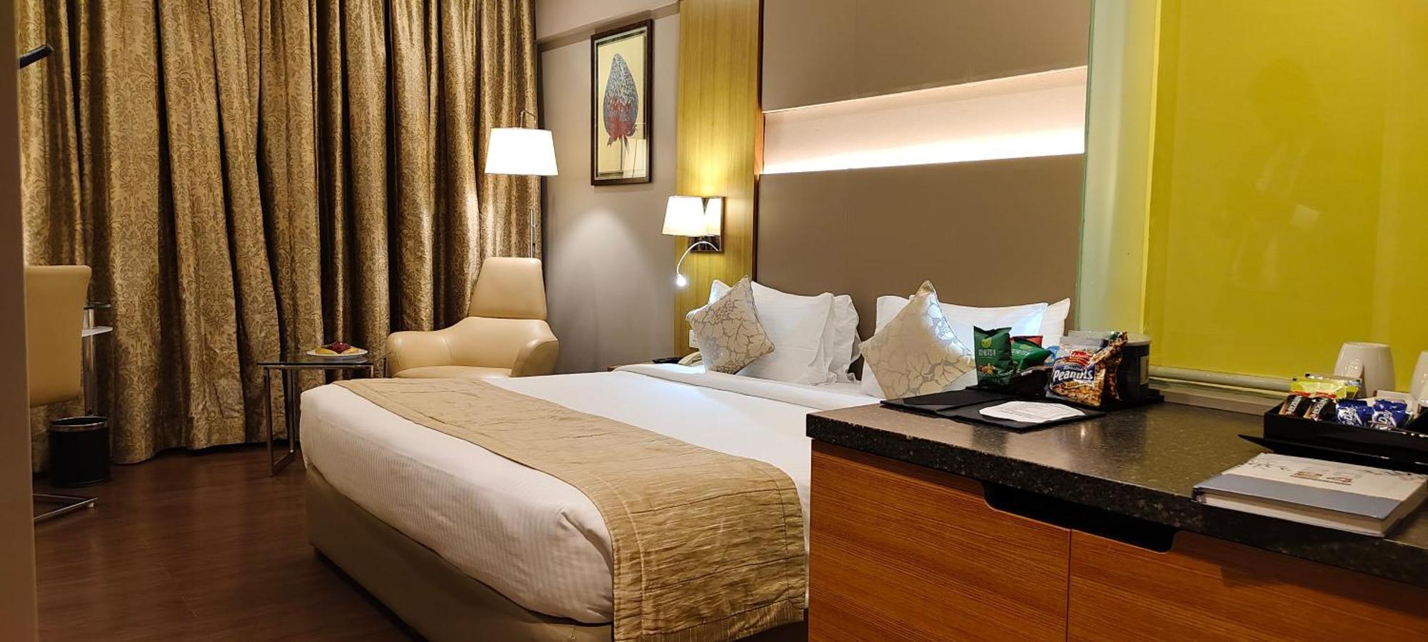 Royal Orchid Central Vadodara Exterior photo